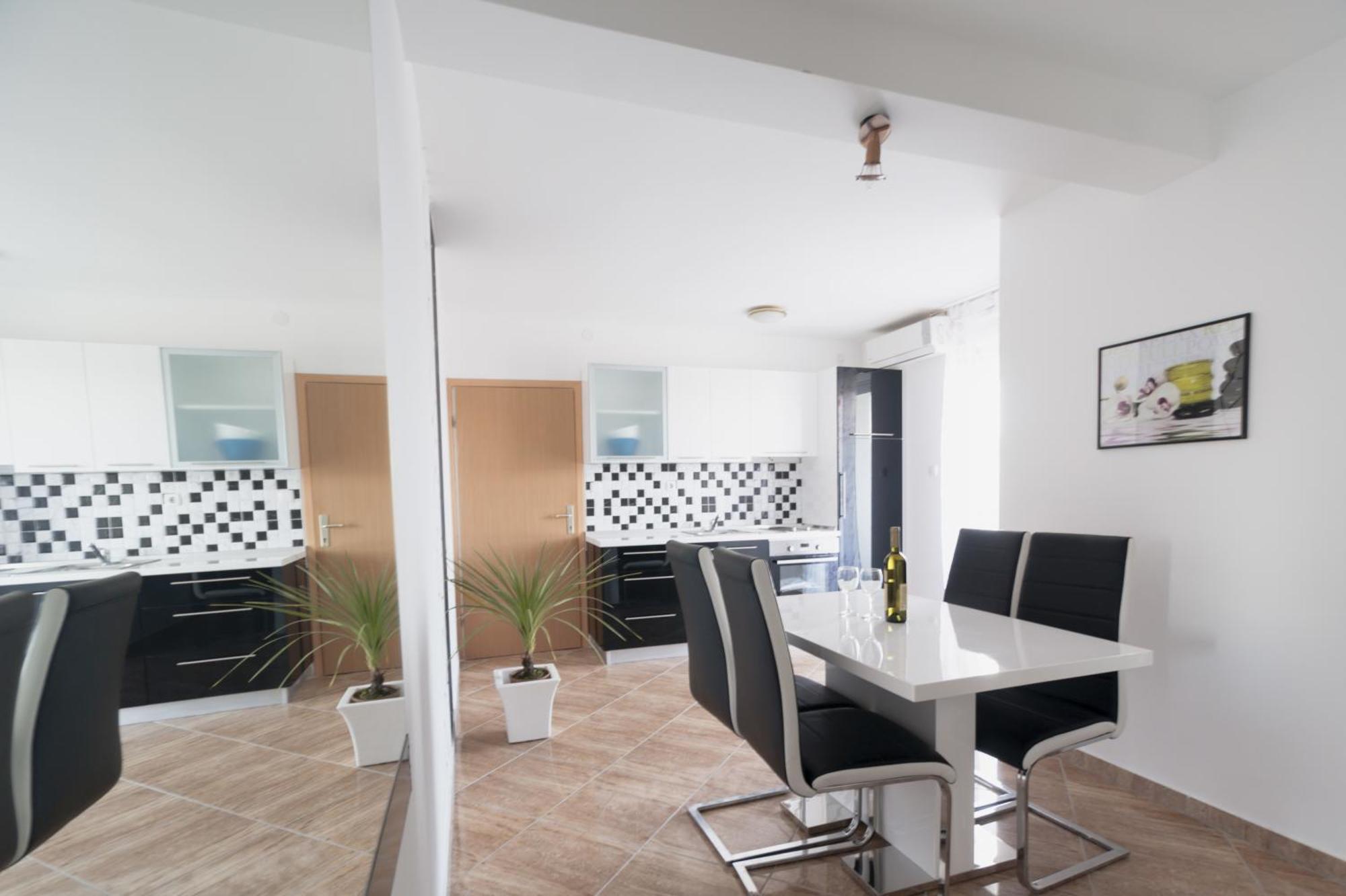 Apartments Toka بيتريتْشاني الغرفة الصورة