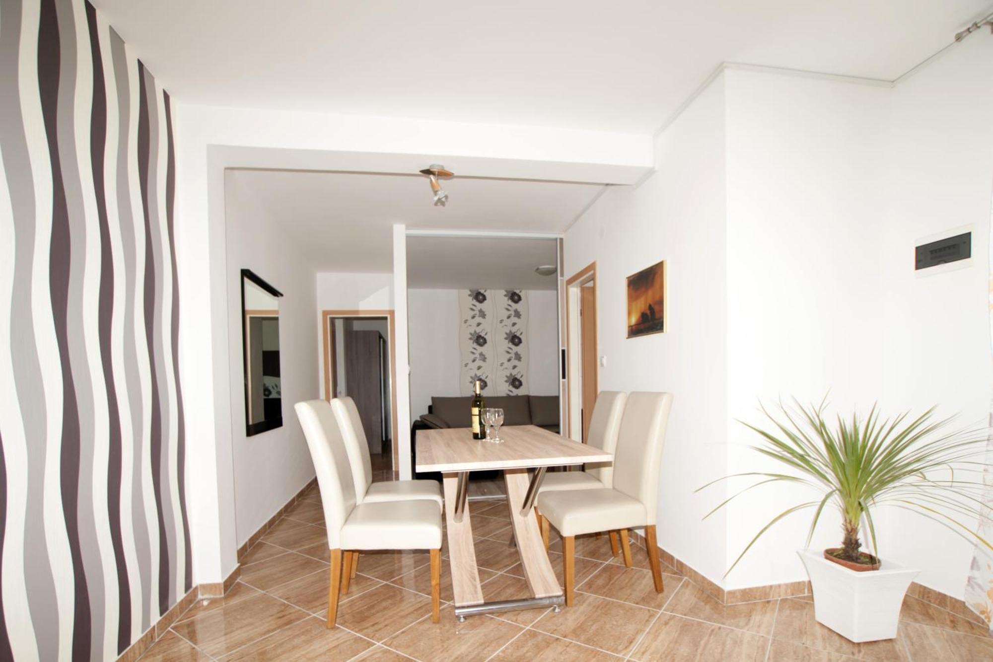 Apartments Toka بيتريتْشاني الغرفة الصورة