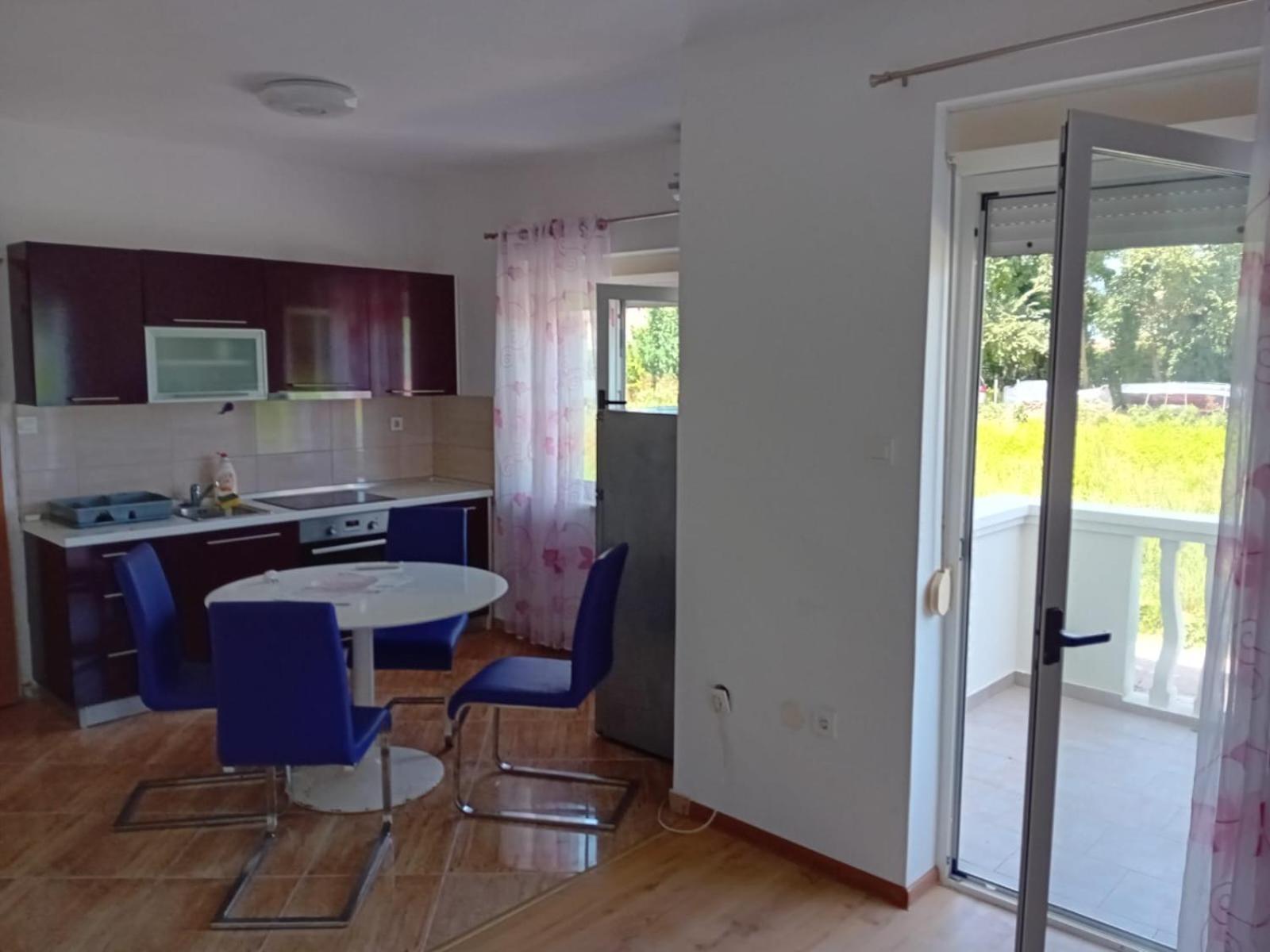 Apartments Toka بيتريتْشاني المظهر الخارجي الصورة