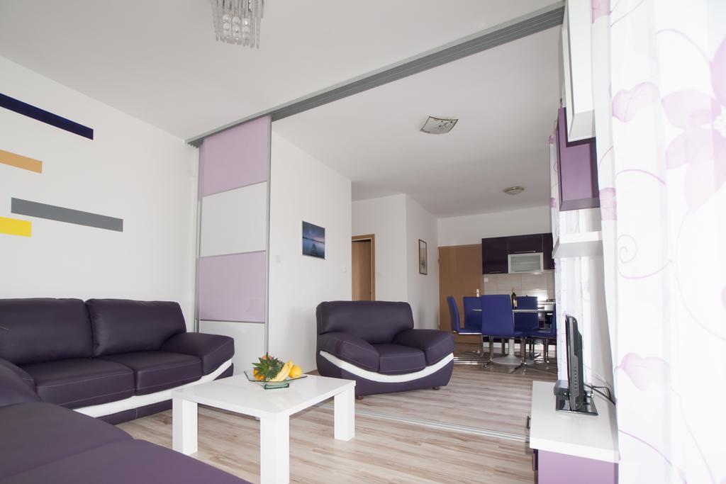 Apartments Toka بيتريتْشاني الغرفة الصورة
